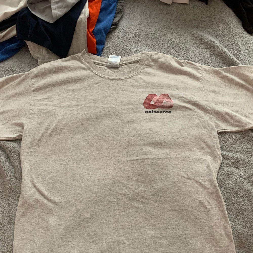 Unisource tee size M